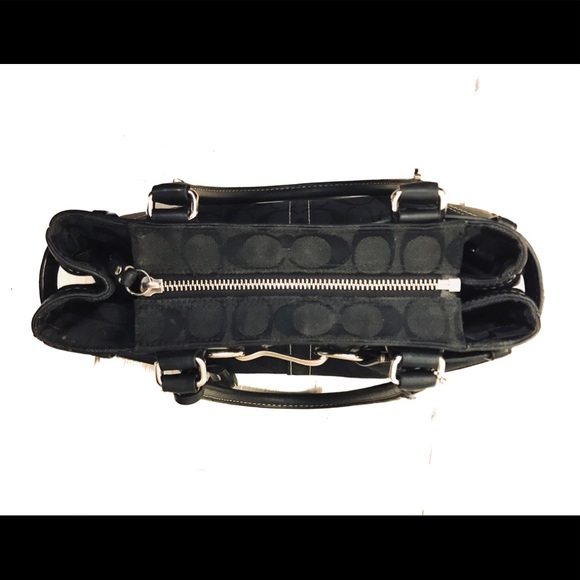 ✴️✴️SOLD✴️✴️Coach Carry All Hamptons Satchel - Picture 6 of 10